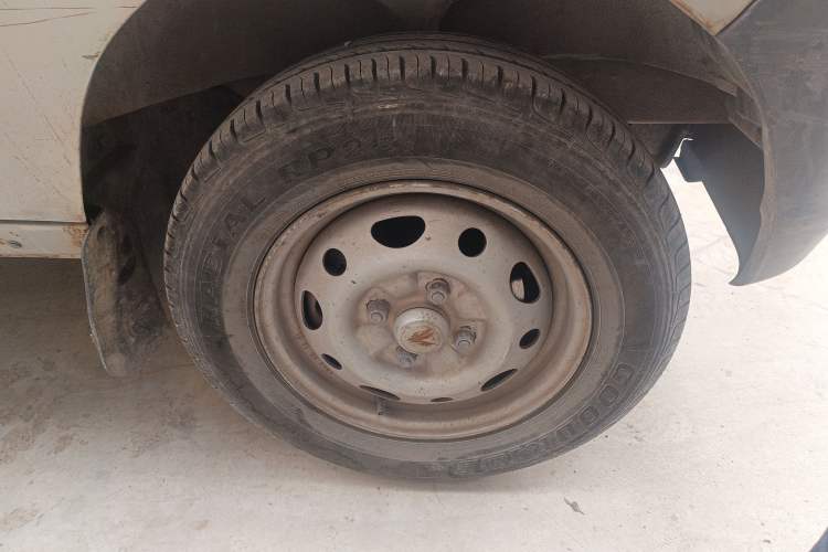 Used Wuling Zhiguang 2010 1.0L Base Version Right Front Wheel Hub