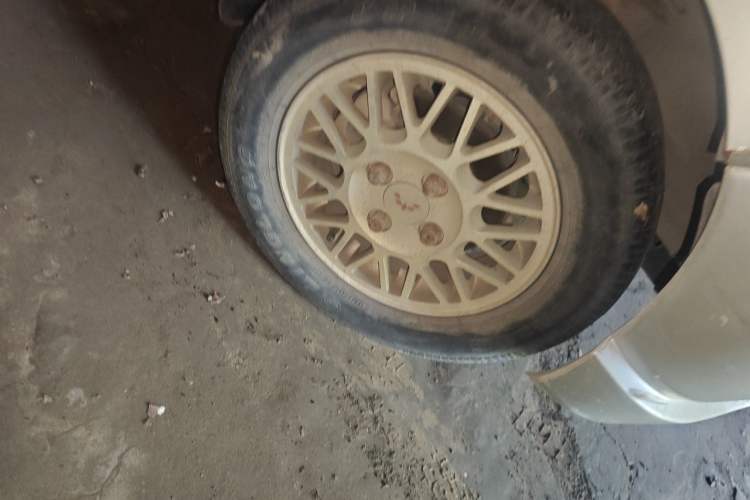 Used Wuling Zhiguang 2010 1.0L Base Version Right Front Wheel Hub