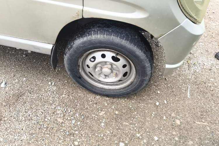Used Wuling Zhiguang 2010 1.0L Base Version Right Front Wheel Hub