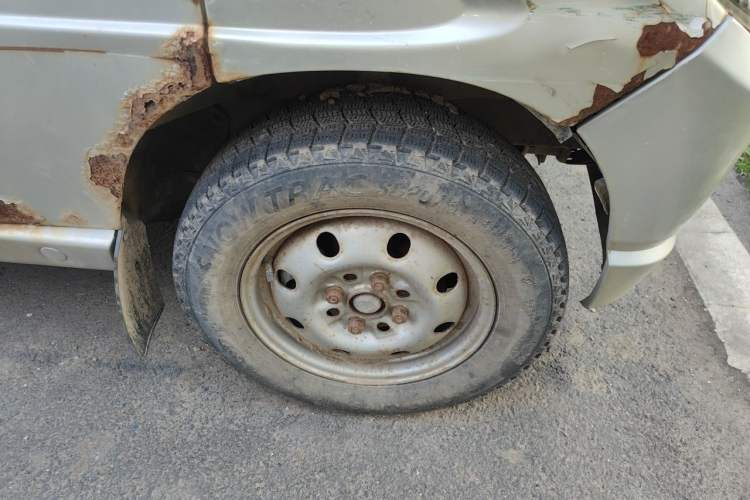 Used Wuling Zhiguang 2010 1.0L Base Version Right Front Wheel Hub