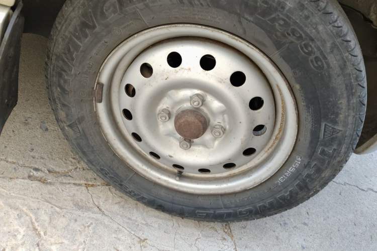 Used Wuling Zhiguang 2010 1.0L Base Version Right Front Wheel Hub