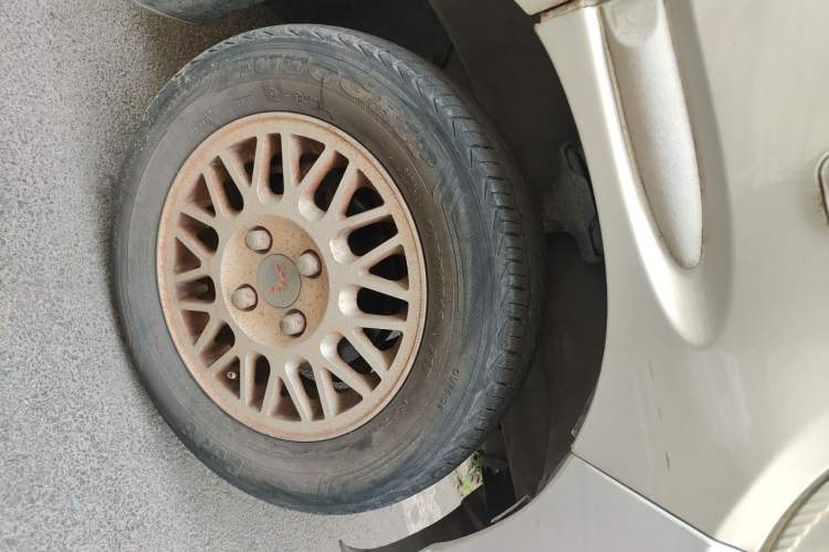 Used Wuling Zhiguang 2010 1.0L Base Version Right Front Wheel Hub