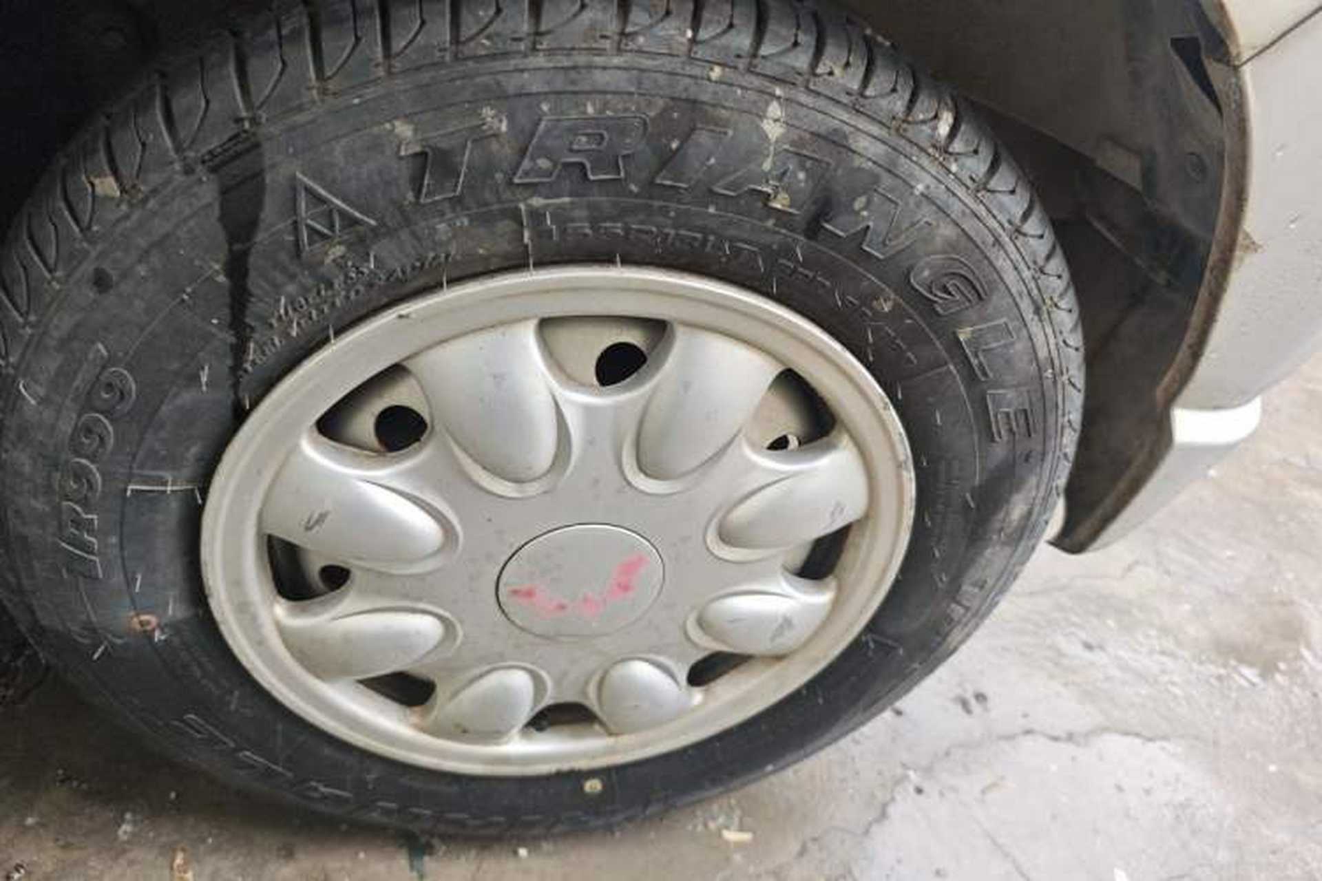 Used Wuling Zhiguang 2010 1.0L Liye Edition Right Front Wheel Hub