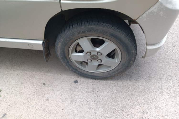 Used Wuling Zhiguang 2010 1.0L Base Version Right Front Wheel Hub