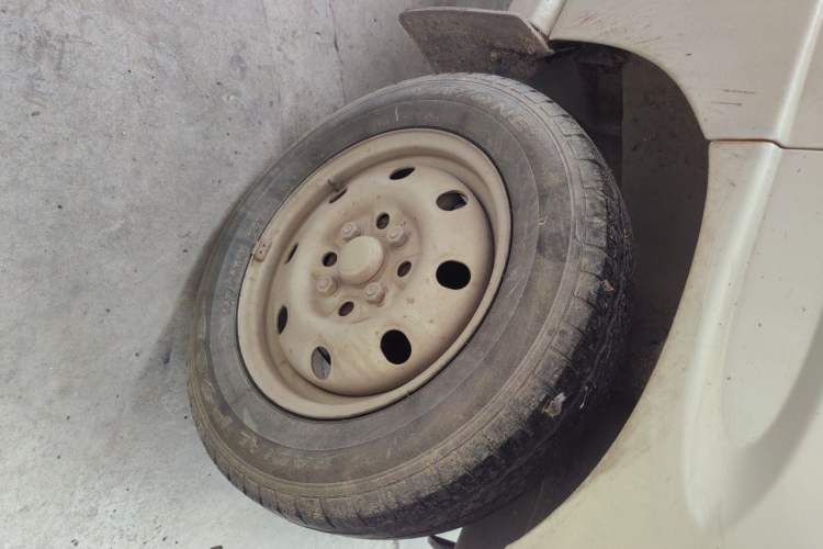Used Wuling Zhiguang 2010 1.0L Base Version Right Front Wheel Hub