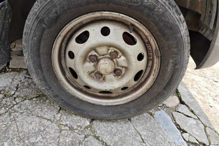 Used Wuling Zhiguang 2010 1.0L Base Version Right Front Wheel Hub