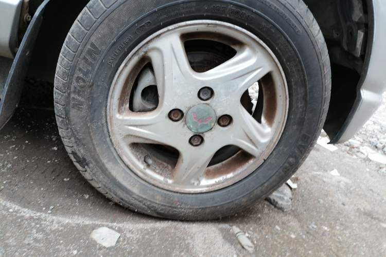 Used Wuling Zhiguang 2010 1.0L Extended Version Basic Model Right Front Wheel Hub