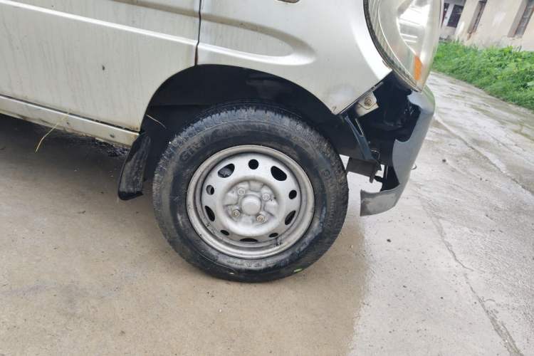 Used Wuling Zhiguang 2010 1.0L Base Version Right Front Wheel Hub