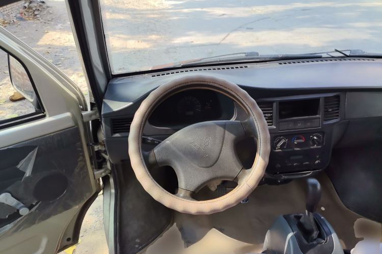 Used Wuling Zhiguang 2010 1.0L Liye Edition Steering Wheel