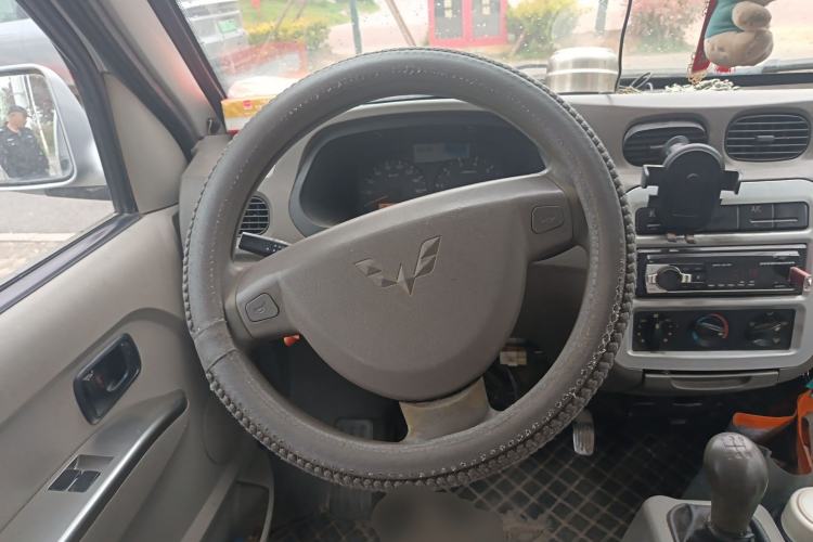 Used Wuling Zhiguang 2010 1.1L New Standard Version I Long Body LXA Steering Wheel