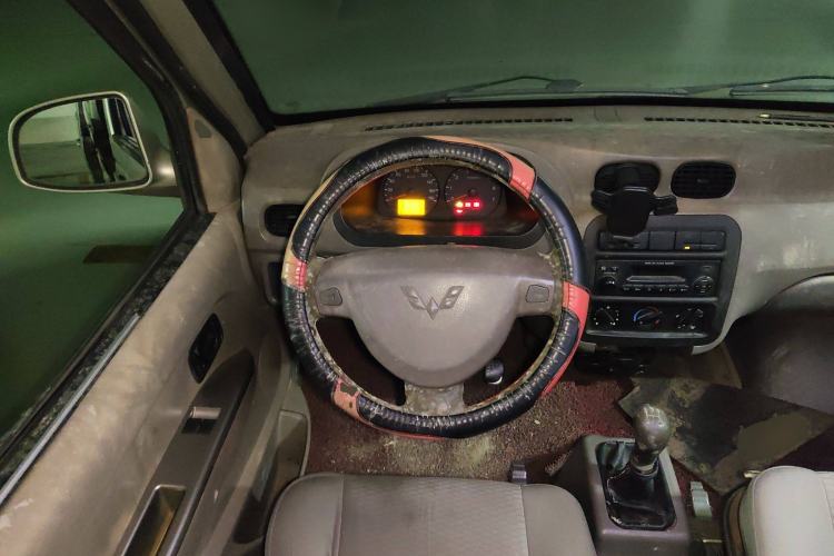 Used Wuling Zhiguang 2010 1.2L New Standard Version I Long Body LAQ Steering Wheel