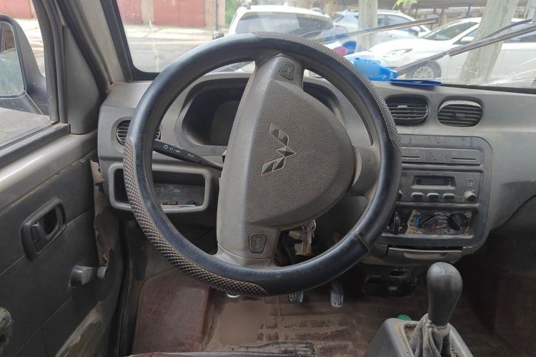 Used Wuling Zhiguang 2010 1.0L New Version Lyeyi Style with Extended Body Steering Wheel