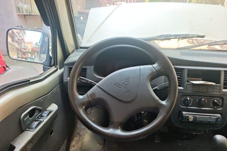 Used Wuling Zhiguang 2010 1.0L Liye Edition Steering Wheel