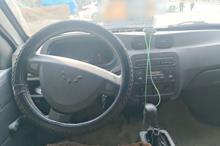 Used Wuling Zhiguang 2010 1.0L New Version Practical Edition with Short Body Steering Wheel