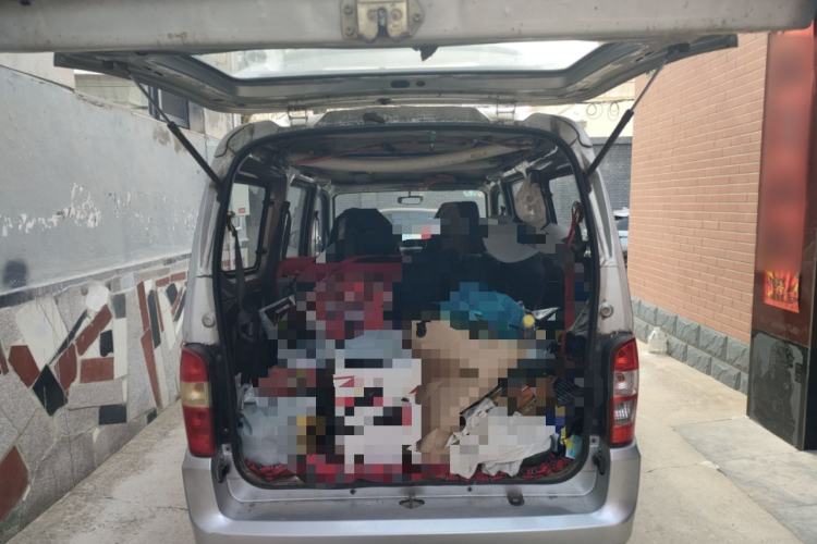 Used Wuling Zhiguang 2010 1.0L New Version Practical Short-Body L2Y Trunk
