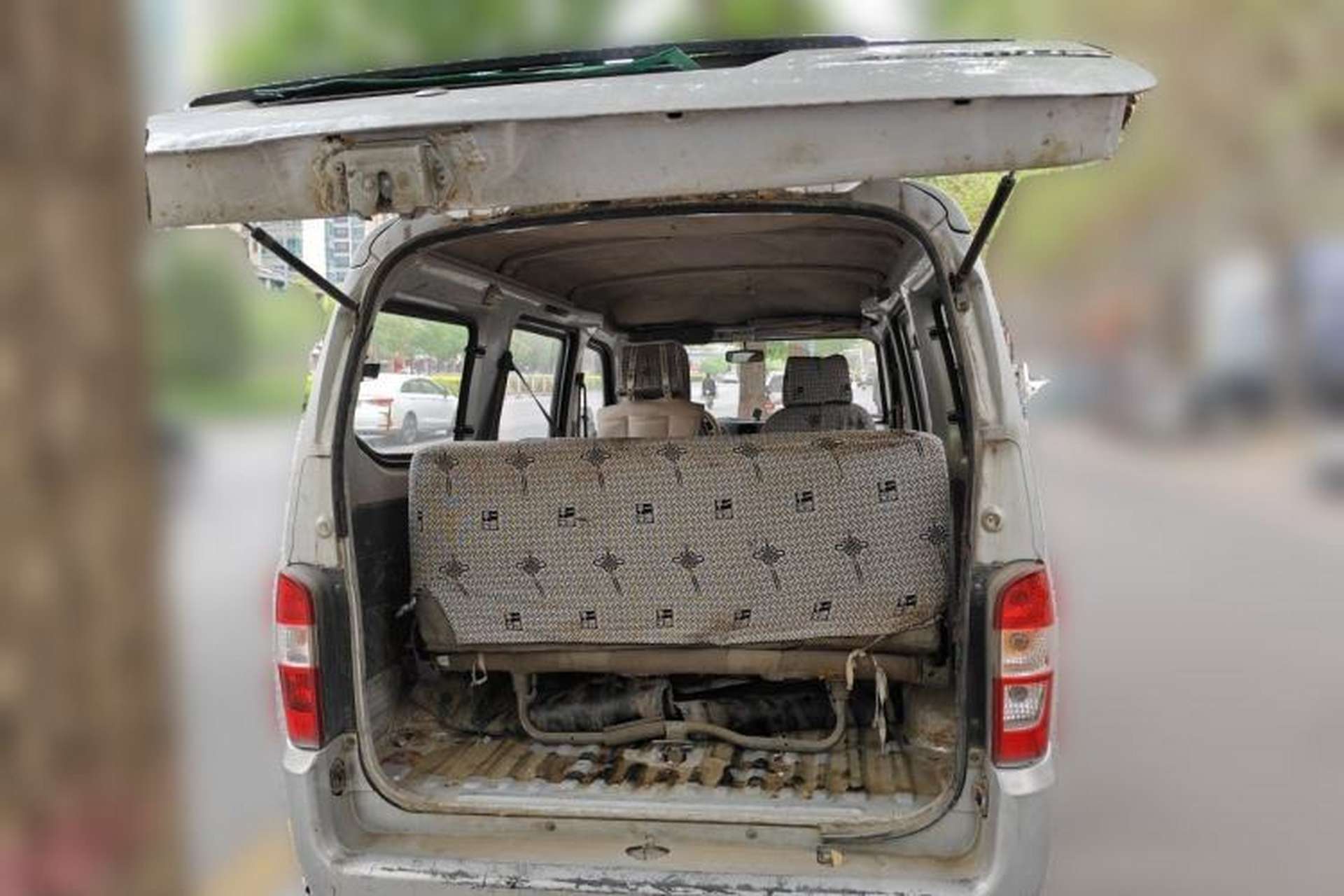 Used Wuling Zhiguang 2010 1.0L New Version Practical Short-Body L2Y Trunk