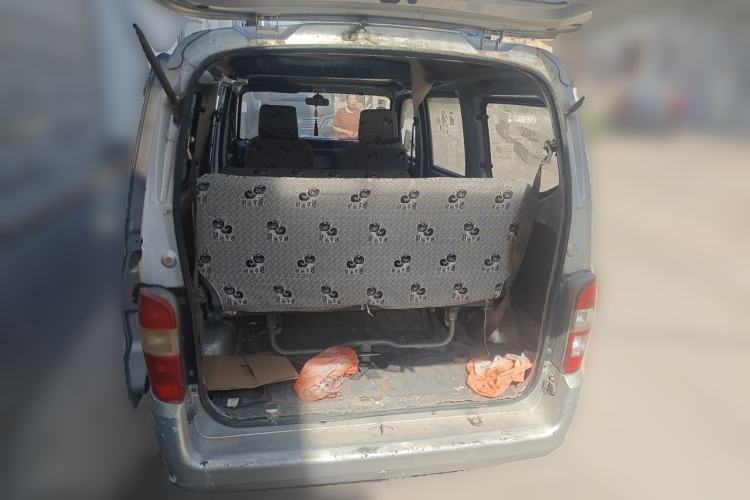 Used Wuling Zhiguang 2010 1.0L New Version Practical Short-Body L2Y Trunk