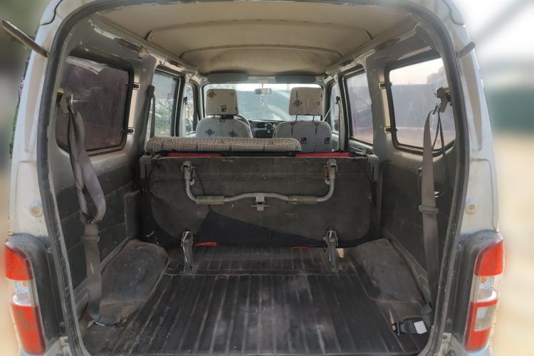 Used Wuling Zhiguang 2010 1.0L New Version Practical Short-Body L2Y Trunk