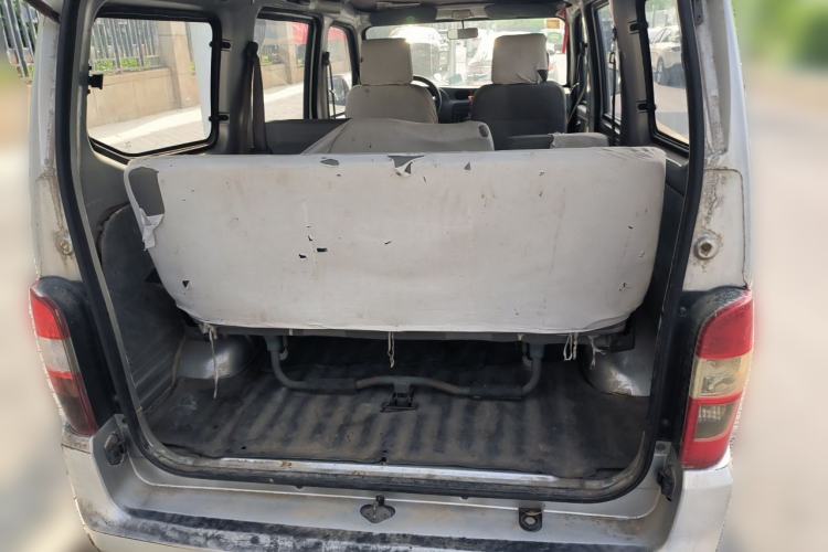 Used Wuling Zhiguang 2010 1.1L New Edition Practical Long-Body LXA Trunk