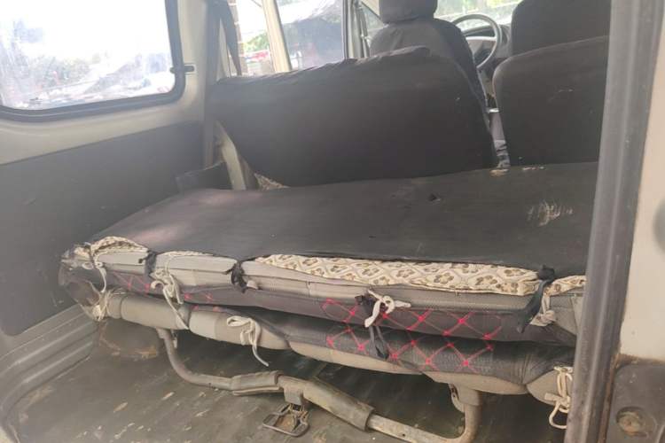 Used Wuling Zhiguang 2010 1.1L New Edition Practical Short-Body LXA Trunk