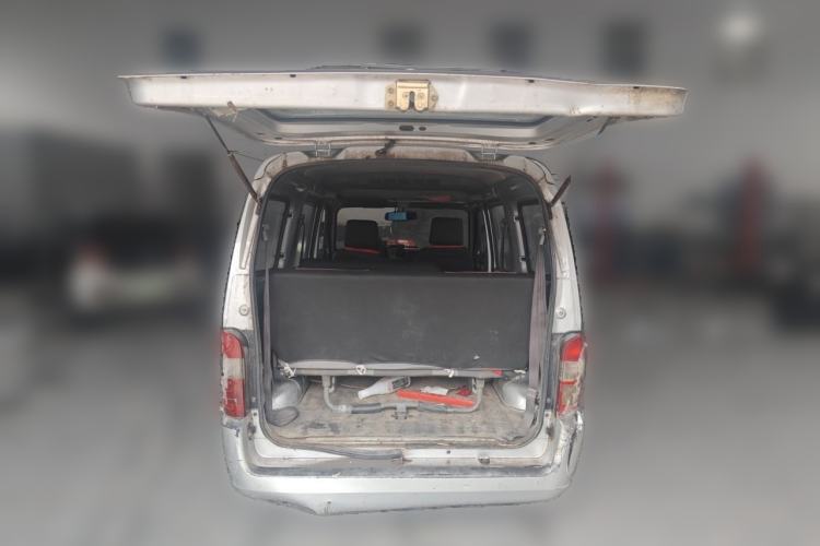 Used Wuling Zhiguang 2010 1.0L New Version Practical Short-Body L2Y Trunk