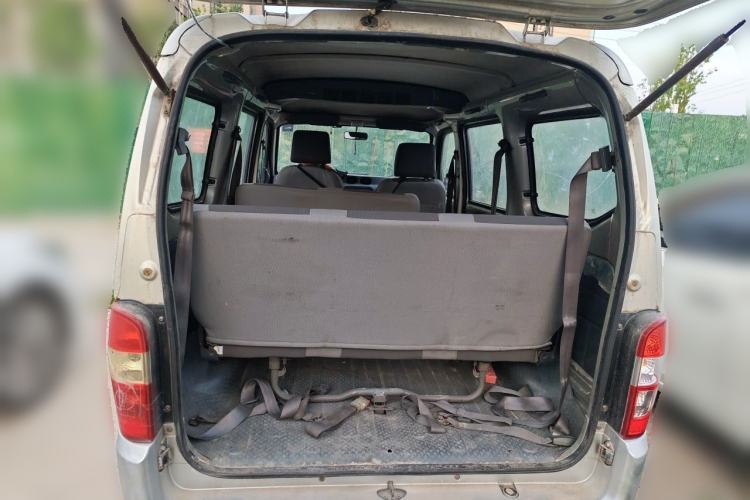 Used Wuling Zhiguang 2010 1.0L New Version Practical Short-Body L2Y Trunk