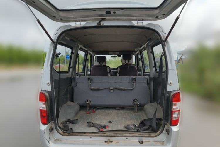 Used Wuling Zhiguang 2010 1.0L New Version Practical Short-Body L2Y Trunk