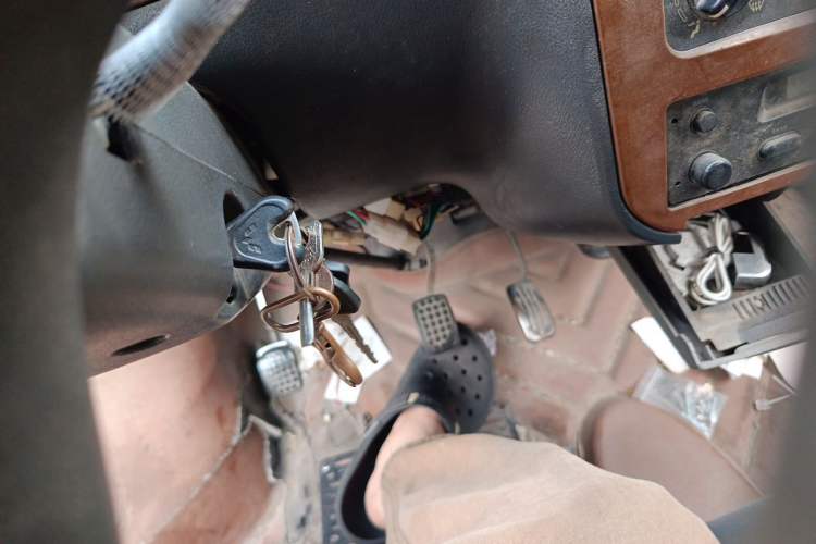 Used Wuling Zhiguang 2010 1.0L Liye Edition Vehicle Key