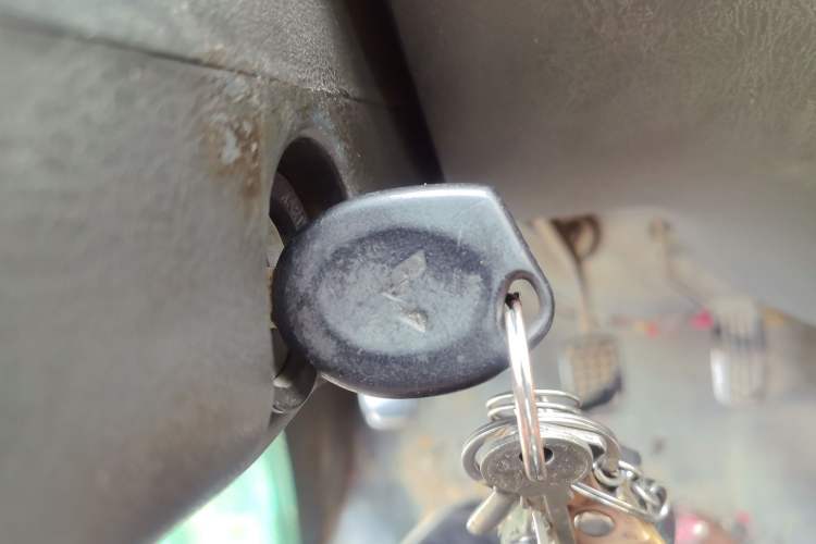 Used Wuling Zhiguang 2010 1.0L New Version Practical Short-Body L2Y Vehicle Key