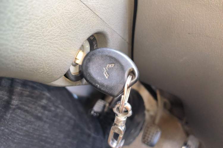 Used Wuling Zhiguang 2010 1.1L New Edition Practical Long-Body LXA Vehicle Key