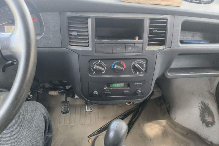 Used Wuling Zhiguang 2010 1.0L Base Version Audio And AC Panel