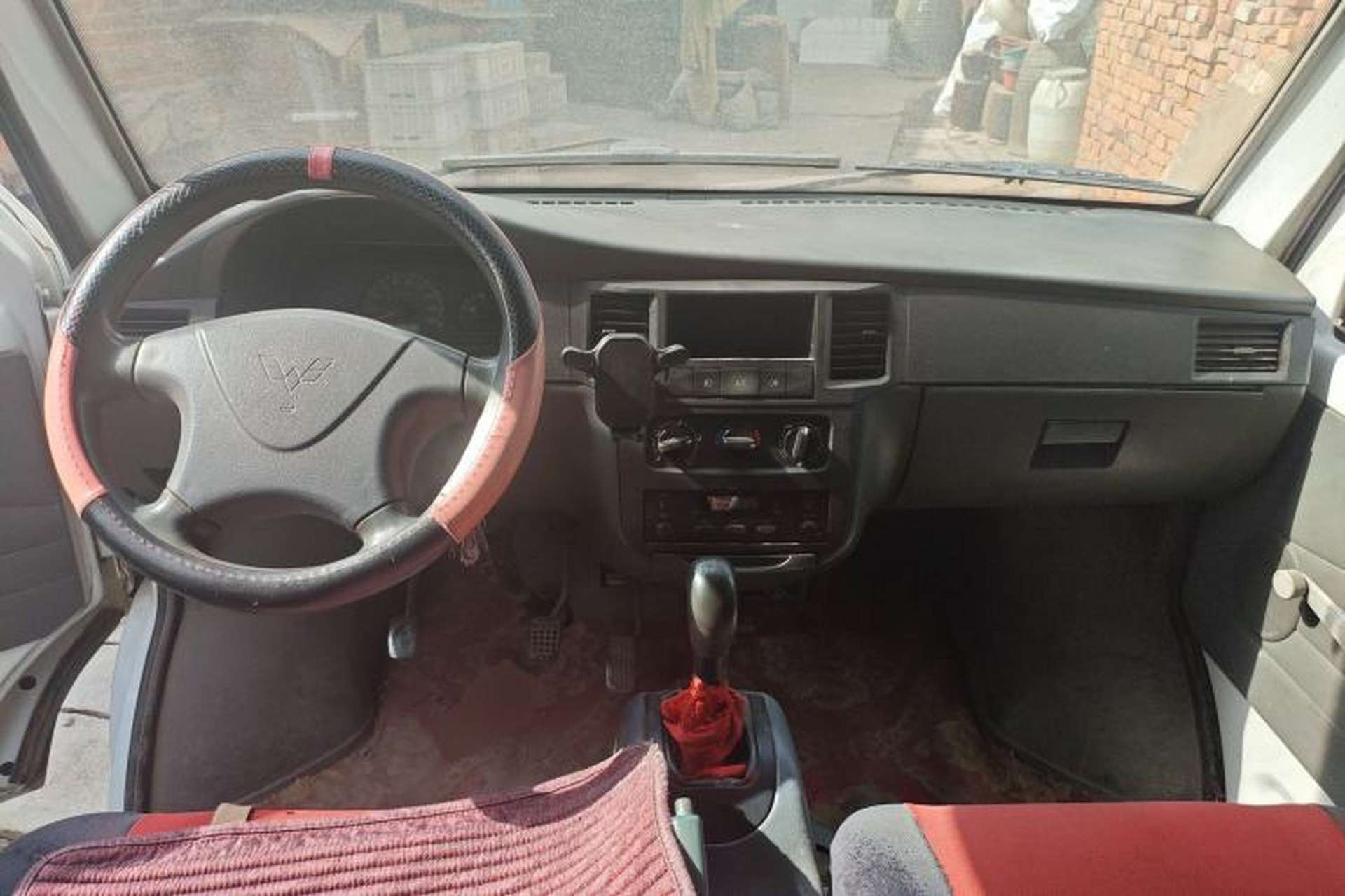 Used Wuling Zhiguang 2010 1.0L Liye Edition Center Console