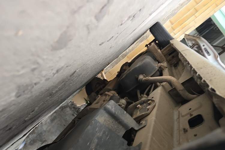 Used Wuling Zhiguang 2010 1.0L New Version Practical Short-Body L2Y Chassis Front Right
