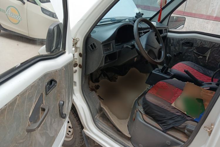 Used Wuling Zhiguang 2010 1.0L New Version Practical Edition with Short Body Driver Seat