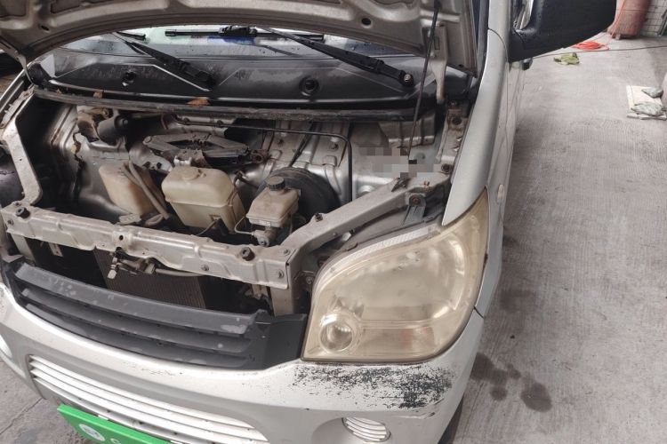Used Wuling Zhiguang 2010 1.0L New Version Liye Style with Shorter Body Engine Bay Left