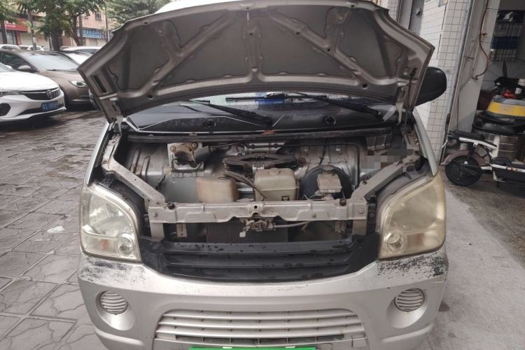 Used Wuling Zhiguang 2010 1.0L New Version Liye Style with Shorter Body Engine Bay