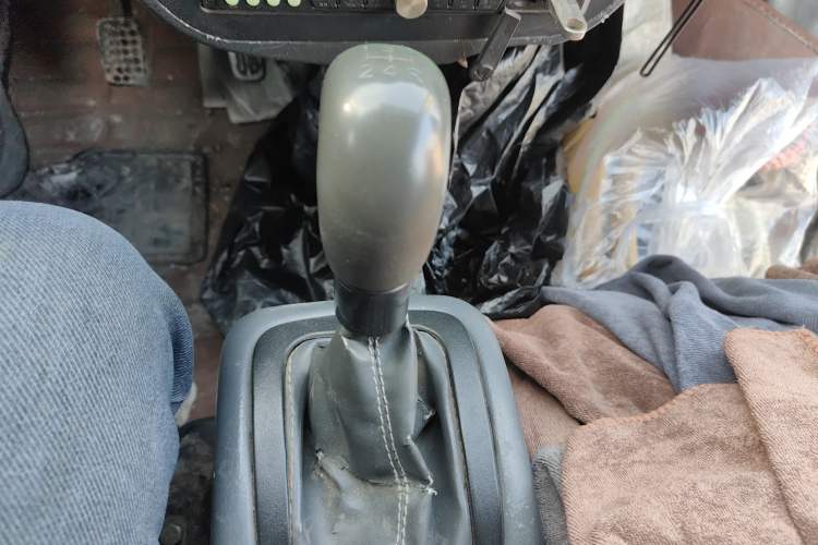 Used Wuling Zhiguang 2010 1.0L New Version Practical Edition with Short Body Gear Lever