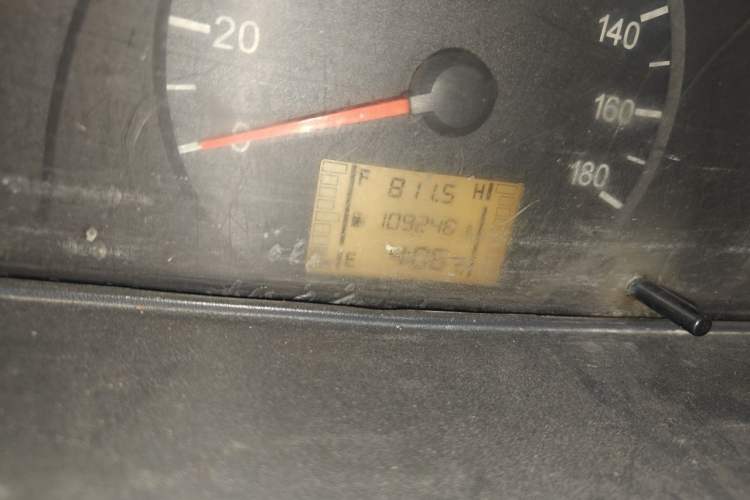 Used Wuling Zhiguang 2010 1.0L Liye Edition Odometer Close Up