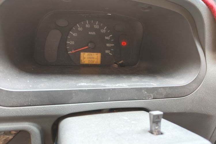 Used Wuling Zhiguang 2010 1.1L New Standard Version I Long Body LXA Odometer Close Up