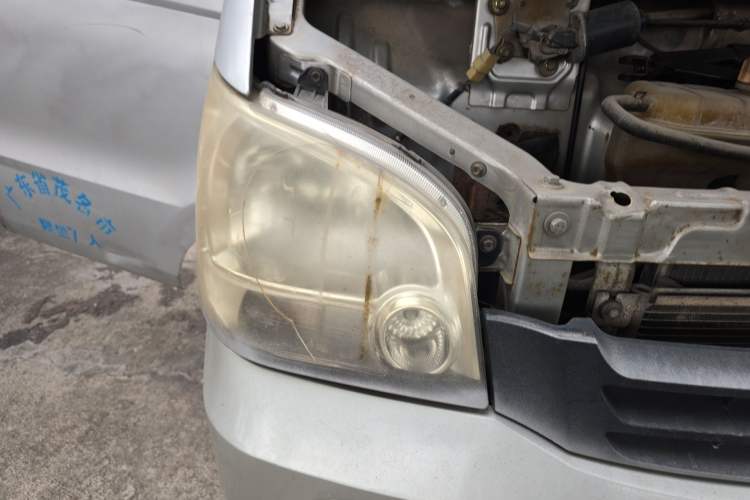 Used Wuling Zhiguang 2010 1.0L New Version Practical Short-Body L2Y Right Front Headlight