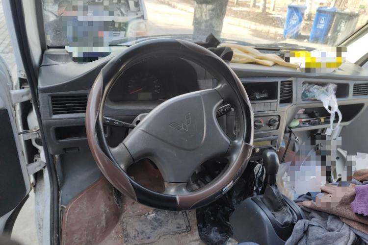 Used Wuling Zhiguang 2010 1.0L New Version Practical Edition with Short Body Steering Wheel