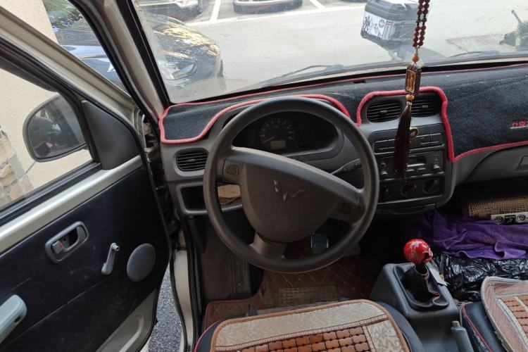 Used Wuling Zhiguang 2010 1.1L New Standard Version I Long Body LXA Steering Wheel