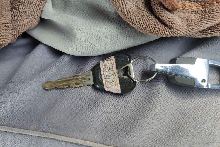 Used Wuling Zhiguang 2010 1.0L New Version Practical Edition with Short Body Vehicle Key