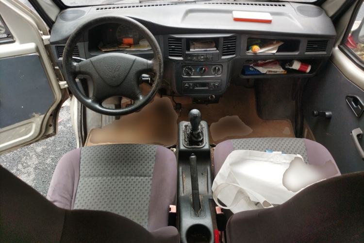 Used Wuling Zhiguang 2010 1.0L Liye Edition Center Console