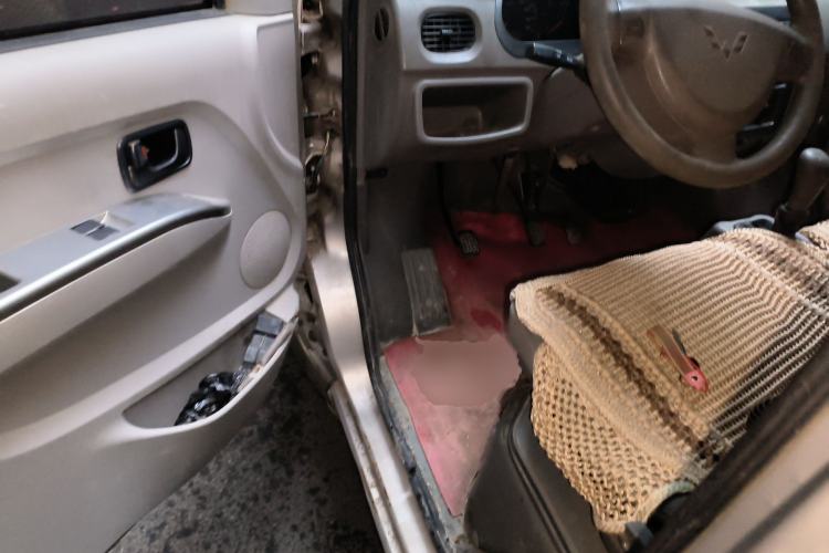 Used Wuling Zhiguang 2010 1.1L New Standard Version I Long Body LXA Driver Seat