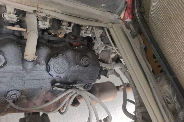 Used Wuling Zhiguang 2010 1.0L Liye Edition Engine Bay Left