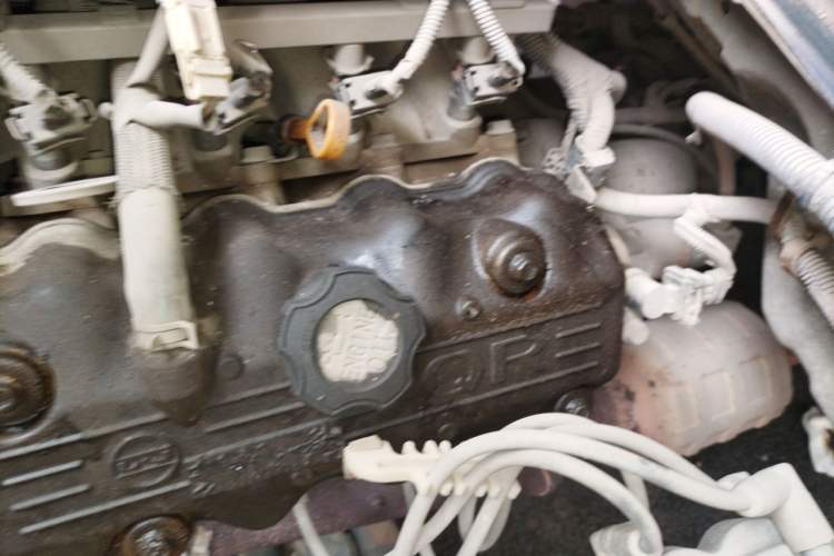Used Wuling Zhiguang 2010 1.0L Liye Edition Engine Bay Left