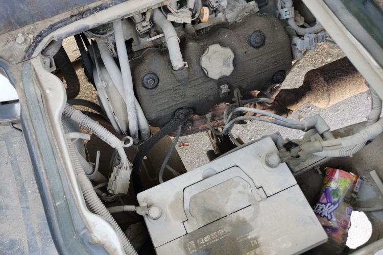 Used Wuling Zhiguang 2010 1.0L Base Version Engine Bay Right