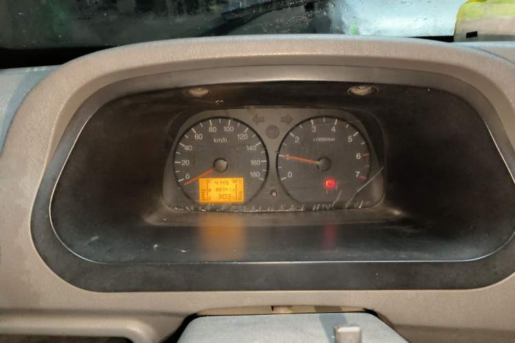 Used Wuling Zhiguang 2010 1.1L New Standard Version I Long Body LXA Instrument Cluster