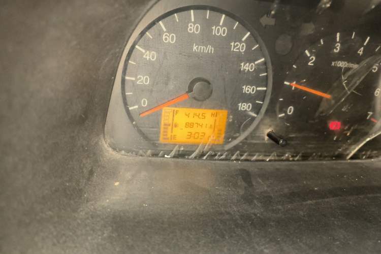 Used Wuling Zhiguang 2010 1.1L New Standard Version I Long Body LXA Odometer Close Up